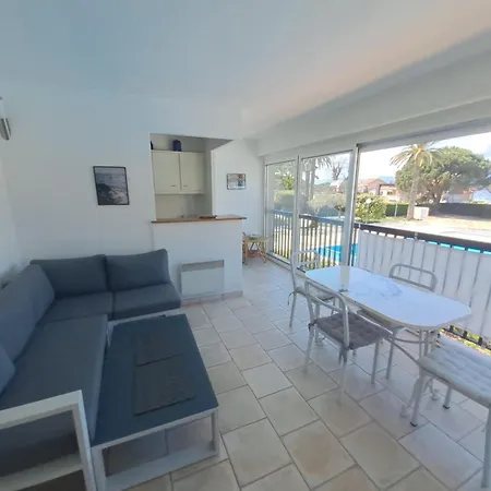 Апартаменти Tropcoq - Au Coeur De St-tropez - Pour 2 Personnes Сен-Тропе