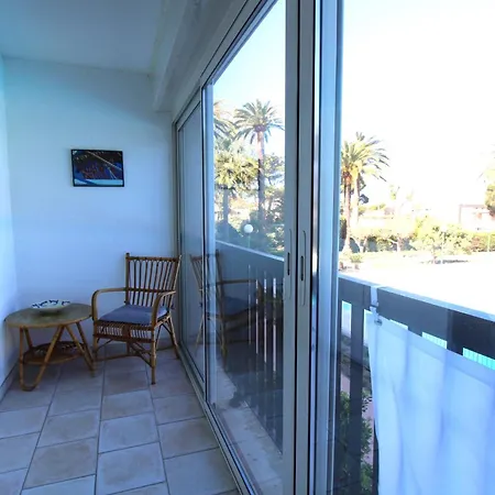 Апартаменты Tropcoq - Au Coeur De St-tropez - Pour 2 Personnes *