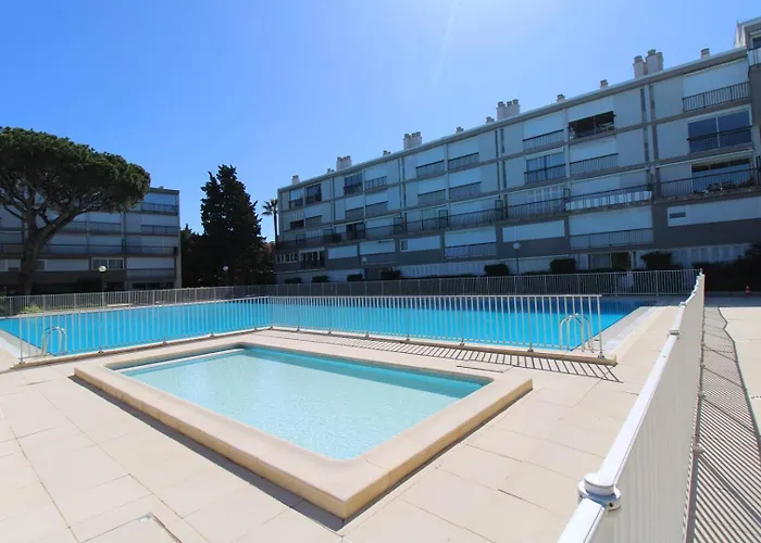 Apartment Tropcoq - Au Coeur De St-tropez - Pour 2 Personnes